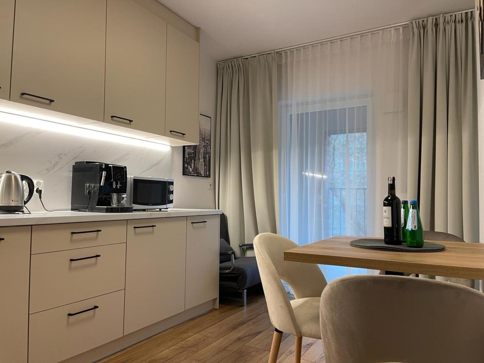 City Sense New Apartments - Main Station And City Center Breslavia Esterno foto