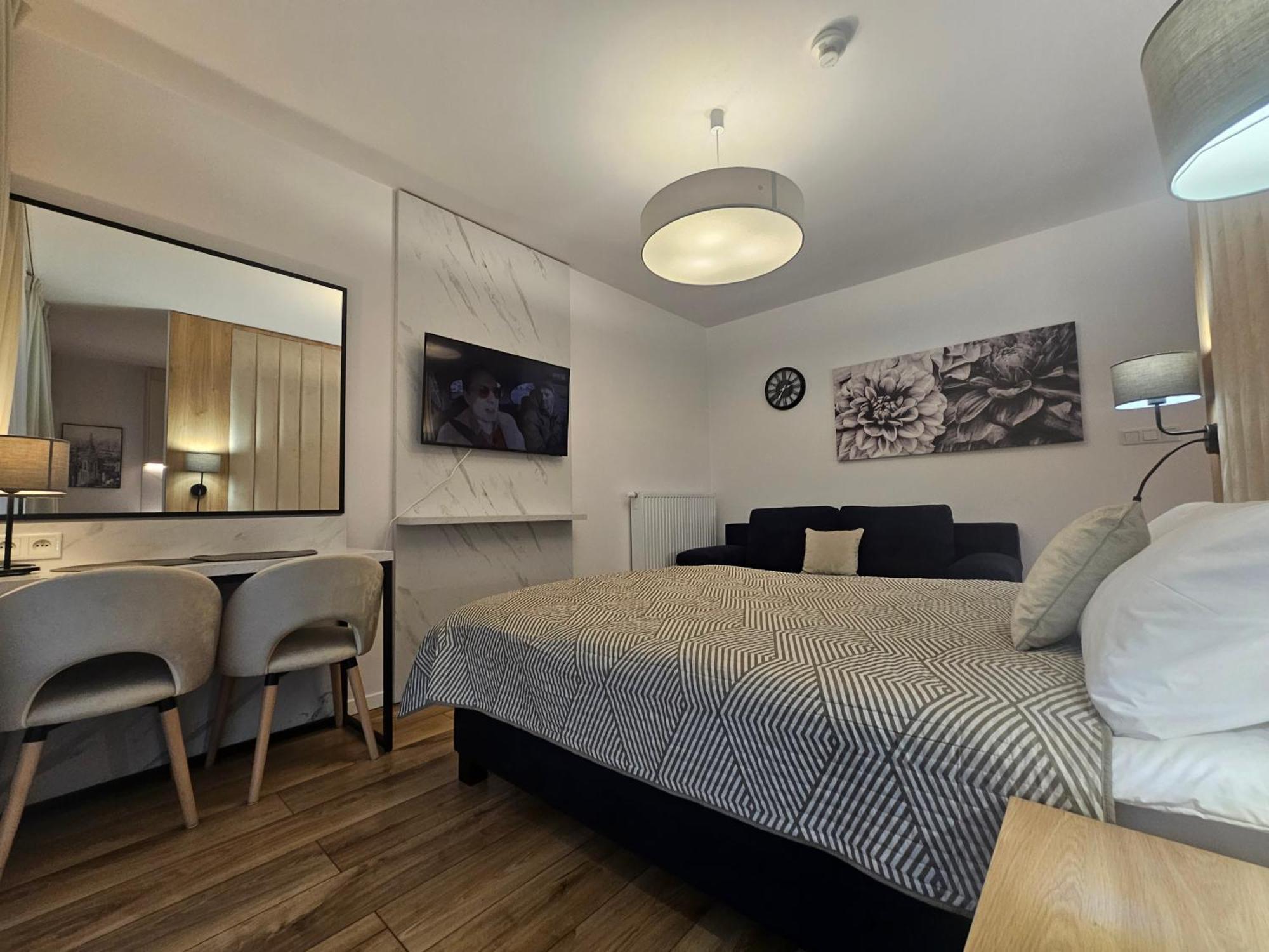 City Sense New Apartments - Main Station And City Center Breslavia Esterno foto