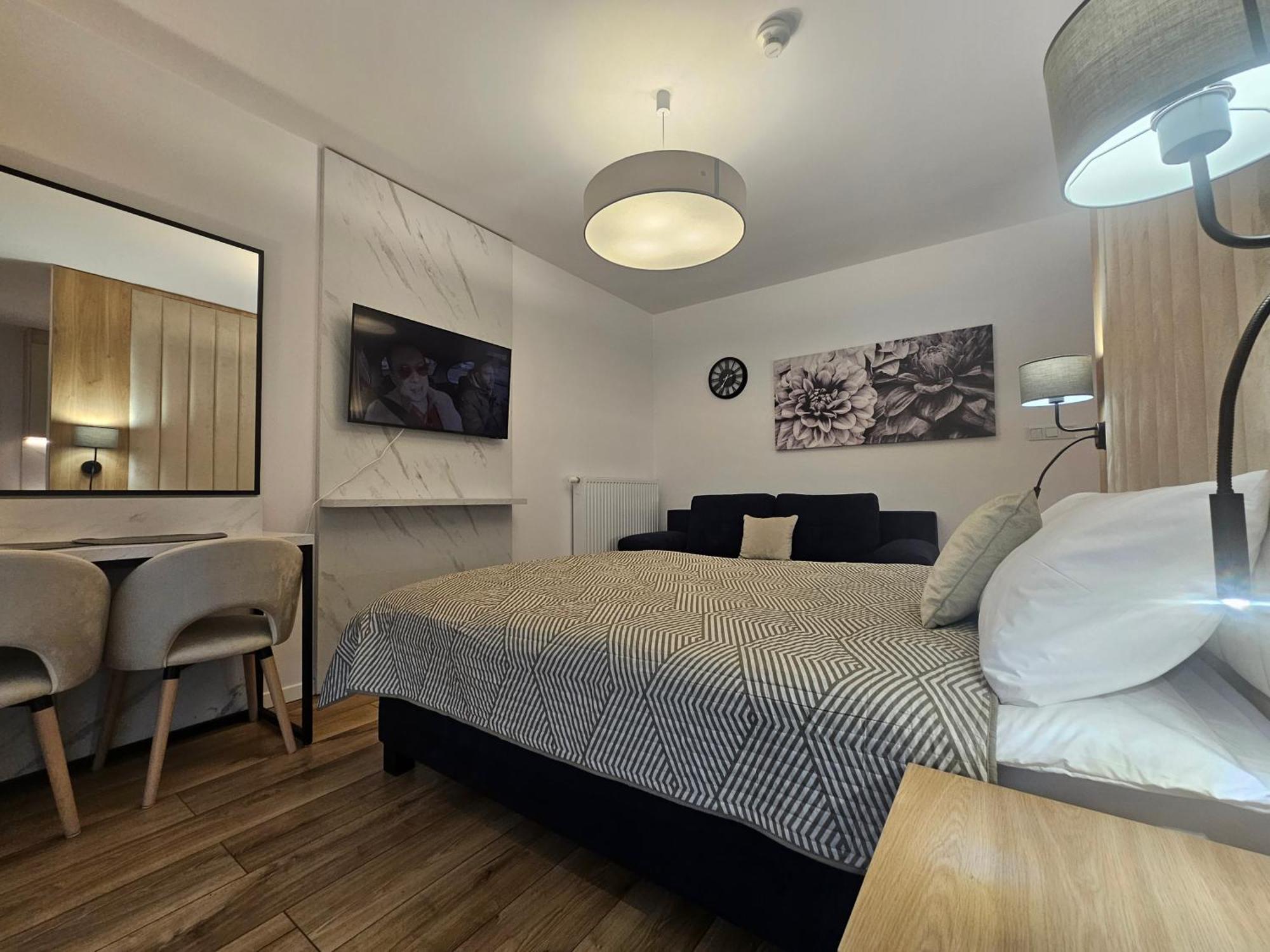 City Sense New Apartments - Main Station And City Center Breslavia Esterno foto