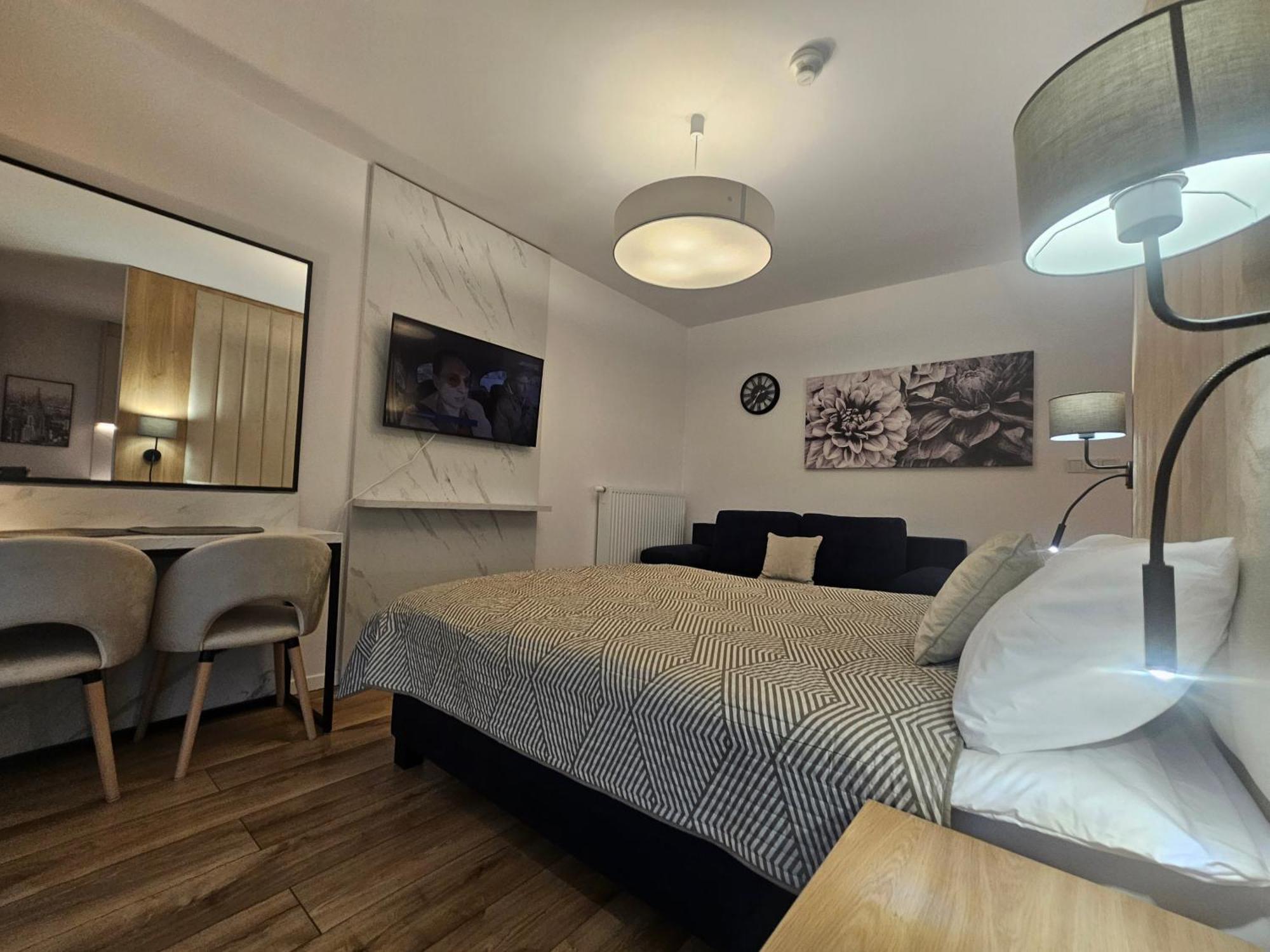 City Sense New Apartments - Main Station And City Center Breslavia Esterno foto